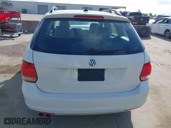 ✅ 2014 Volkswagen Jetta TDI w/Sunroof & Nav • VIN: 3VWPL7AJ0EM608544 • Lot: 42549920. Listed on IAAI with 185,900 mi. Free auction sales archive from the USA and detailed vehicle history report at DreamBid. Image 16.