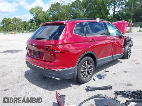 ✅ 2021 Volkswagen Tiguan SE • VIN: 3VV3B7AX2MM032142 • Лот: 39698567. Опубликован ранее на IAAI с пробегом 58 556 миль. Бесплатный доступ к архиву аукционных продаж из США и подробный отчёт об истории автомобиля на DreamBid. Изображение 4.