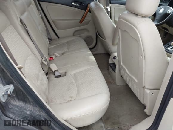 ✅ 2006 Saturn VUE • VIN: 5GZCZ63486S827289 • Lot: 41641268. Wystawiony na IAAI z przebiegiem Nie podano. Bezpłatny archiwum sprzedaży aukcyjnych z USA i szczegółowy raport historii pojazdu na DreamBid. Zdjęcie 8.