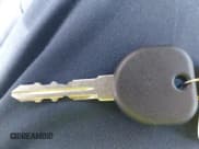 ✅ 2004 Cadillac DeVille • VIN: 1G6KD54Y44U138040 • Lot: 43668856. Wystawiony na IAAI z przebiegiem 169 904 mil. Bezpłatny archiwum sprzedaży aukcyjnych z USA i szczegółowy raport historii pojazdu na DreamBid. Zdjęcie 11.