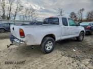 ✅ 2003 Toyota Tundra SR5 • VIN: 5TBRT34123S433722 • Lot: 95181685. Wystawiony na Copart z przebiegiem Nie podano. Bezpłatny archiwum sprzedaży aukcyjnych z USA i szczegółowy raport historii pojazdu na DreamBid. Zdjęcie 3.