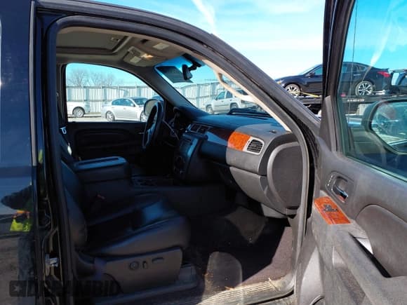 ✅ 2013 GMC Sierra 1500 SLT • VIN: 3GTP2WE71DG146605 • Lot: 41334159. Listed on IAAI with 224,640 mi. Free auction sales archive from the USA and detailed vehicle history report at DreamBid. Image 5.