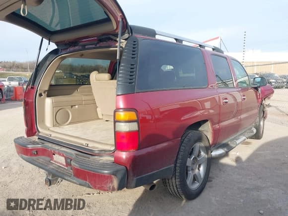 ✅ 2006 Chevrolet Suburban LTZ • VIN: 3GNFK16U26G121788 • Лот: 41235793. Опубликован ранее на IAAI с пробегом 168 333 миль. Бесплатный доступ к архиву аукционных продаж из США и подробный отчёт об истории автомобиля на DreamBid. Изображение 4.