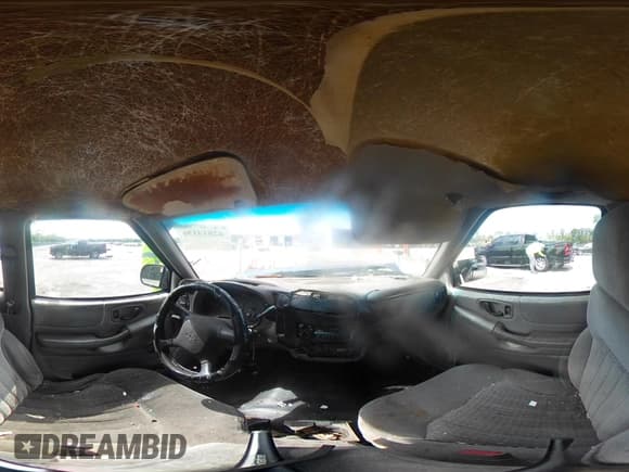 ✅ 2000 Chevrolet S-10 LS • VIN: 1GCCS19W2YK287006 • Лот: 42814156. Опубликован ранее на IAAI с пробегом 216 912 миль. Бесплатный доступ к архиву аукционных продаж из США и подробный отчёт об истории автомобиля на DreamBid. Изображение 18.