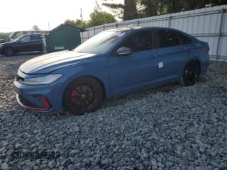 ✅ 2025 Volkswagen Jetta Autobahn • VIN: 3VW2T7BU7SM025709 • Lot: 65815525. Listed on Copart with 1,717 mi. Free auction sales archive from the USA and detailed vehicle history report at DreamBid. Image 1.