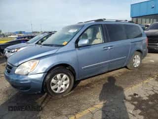 2008 Hyundai Entourage GLS z VIN KNDMC233386047235, wystawiony jako Copart lot #71770355 z przebiegiem 217 453 mil mil oraz Czysty tytuł • Clean title. Historia ofert i sprzedaży dostępna na DreamBid. Obrazek 1.