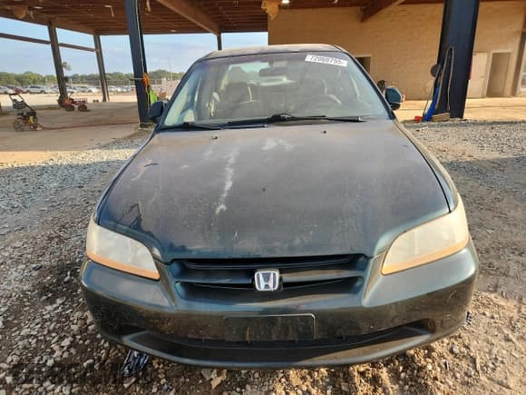 ✅ 2000 Honda Accord SE • VIN: 1HGCG5670YA058305 • Lot: 72060755. Listed on Copart with 194,420 mi. Free auction sales archive from the USA and detailed vehicle history report at DreamBid. Image 5.