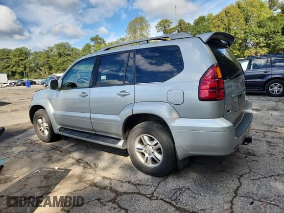 ✅ 2005 Lexus GX 470 • VIN: JTJBT20X550087584 • Lot: 85889525. Wystawiony na Copart z przebiegiem 260 436 mil. Bezpłatny archiwum sprzedaży aukcyjnych z USA i szczegółowy raport historii pojazdu na DreamBid. Zdjęcie 2.