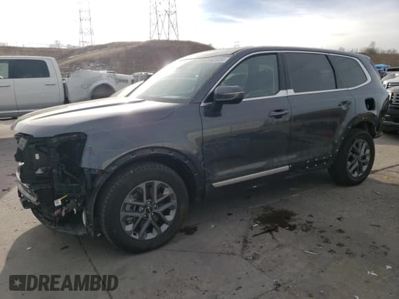 ✅ 2024 Kia Telluride LX • VIN: 5XYP2DGCXRG449953 • Lot: 81921834. Listed on Copart with 11,670 mi. Free auction sales archive from the USA and detailed vehicle history report at DreamBid. Image 1.