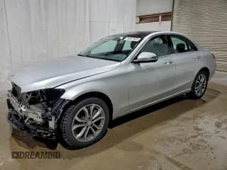 ✅ 2016 Mercedes-Benz C 300 • VIN: 55SWF4KB5GU173537 • Lot: 94537805. Wystawiony na Copart z przebiegiem 118 706 mil. Bezpłatny archiwum sprzedaży aukcyjnych z USA i szczegółowy raport historii pojazdu na DreamBid. Zdjęcie 1.