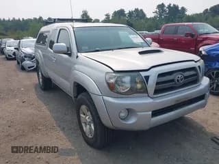✅ 2010 Toyota Tacoma • VIN: 5TEUU4EN5AZ731722 • Lot: 42894867. Listed on IAAI with 144,168 mi. Free auction sales archive from the USA and detailed vehicle history report at DreamBid. Image 1.