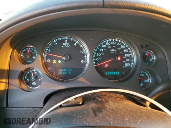 ✅ 2008 Chevrolet Suburban LTZ • VIN: 3GNFC16J78G204719 • Lot: 76814694. Wystawiony na Copart z przebiegiem 258 396 mil. Bezpłatny archiwum sprzedaży aukcyjnych z USA i szczegółowy raport historii pojazdu na DreamBid. Zdjęcie 9.