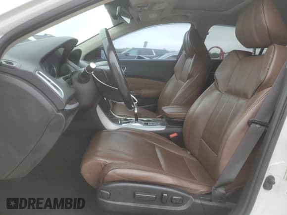 ✅ 2019 Acura TLX Technology • VIN: 19UUB3F45KA001828 • Lot: 69799485. Wystawiony na Copart z przebiegiem 137 766 mil. Bezpłatny archiwum sprzedaży aukcyjnych z USA i szczegółowy raport historii pojazdu na DreamBid. Zdjęcie 7.