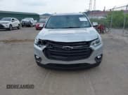 ✅ 2018 Chevrolet Traverse RS • VIN: 1GNERJKXXJJ163575 • Lot: 42869349. Wystawiony na IAAI z przebiegiem 103 158 mil. Bezpłatny archiwum sprzedaży aukcyjnych z USA i szczegółowy raport historii pojazdu na DreamBid. Zdjęcie 13.