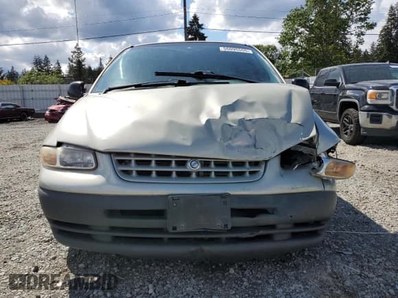 ✅ 2000 Chrysler Voyager SE • VIN: 1C4GJ44G9YB764195 • Lot: 55095555. Listed on Copart with 263,886 mi. Free auction sales archive from the USA and detailed vehicle history report at DreamBid. Image 5.