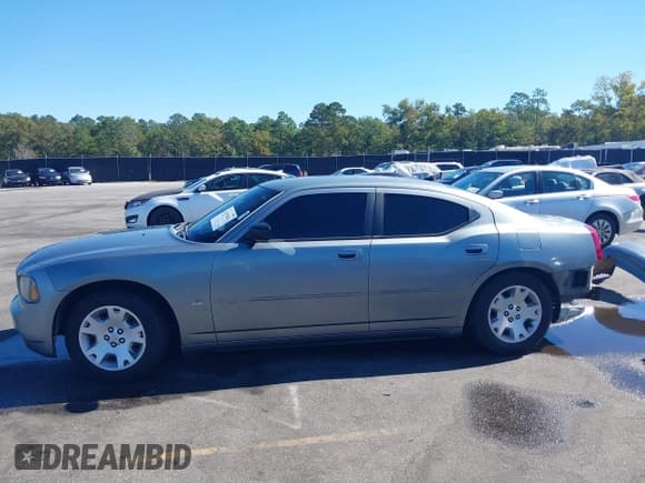 ✅ 2006 Dodge Charger • VIN: 2B3KA43G46H186119 • Лот: 43479641. Опубликован ранее на IAAI с пробегом 214 316 миль. Бесплатный доступ к архиву аукционных продаж из США и подробный отчёт об истории автомобиля на DreamBid. Изображение 15.