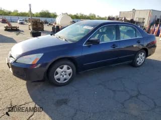 ✅ 2007 Honda Accord LX • VIN: 1HGCM56447A154998 • Lot: 82162435. Listed on Copart with 126,635 mi. Free auction sales archive from the USA and detailed vehicle history report at DreamBid. Image 1.