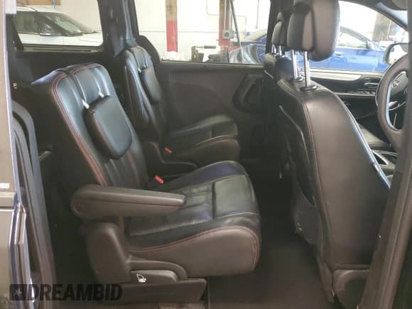 ✅ 2014 Dodge Grand Caravan R/T • VIN: 2C4RDGEGXER177257 • Lot: 62407225. Listed on Copart with 199,332 mi. Free auction sales archive from the USA and detailed vehicle history report at DreamBid. Image 11.