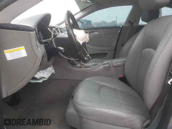 ✅ 2010 Mercedes-Benz CLS 550 • VIN: WDDDJ7CB7AA163377 • Lot: 42022715. Listed on Copart with 124,324 mi. Free auction sales archive from the USA and detailed vehicle history report at DreamBid. Image 7.