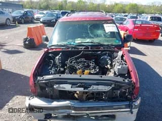 ✅ 1996 Chevrolet Blazer • VIN: 1GNDT13W1T2164422 • Lot: 42047886. Wystawiony na IAAI z przebiegiem 301 843 mil. Bezpłatny archiwum sprzedaży aukcyjnych z USA i szczegółowy raport historii pojazdu na DreamBid. Zdjęcie 6.