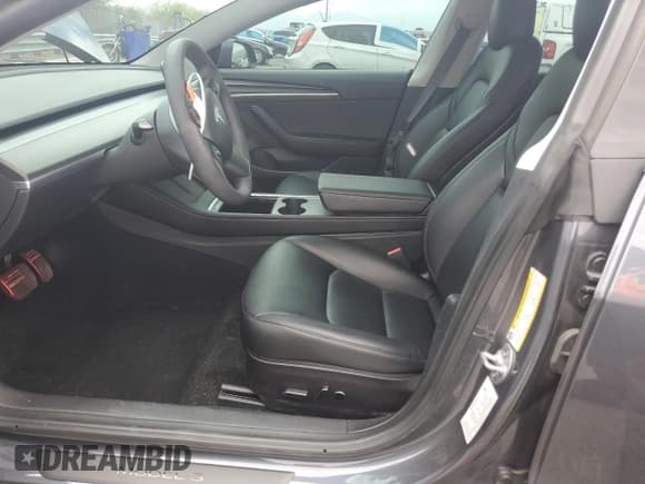 ✅ 2022 Tesla Model 3 Long Range • VIN: 5YJ3E1EB0NF329143 • Lot: 53831905. Wystawiony na Copart z przebiegiem 58 503 mil. Bezpłatny archiwum sprzedaży aukcyjnych z USA i szczegółowy raport historii pojazdu na DreamBid. Zdjęcie 7.