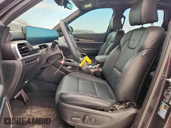 ✅ 2025 Kia Telluride SX-Prestige X-Line • VIN: 5XYP5DGC0SG637653 • Lot: 67949475. Wystawiony na Copart z przebiegiem 3 725 mil. Bezpłatny archiwum sprzedaży aukcyjnych z USA i szczegółowy raport historii pojazdu na DreamBid. Zdjęcie 7.