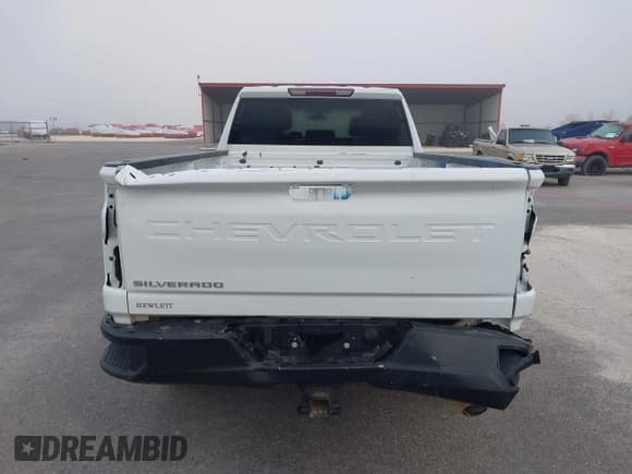 ✅ 2020 Chevrolet Silverado 2500HD Work Truck • VIN: 1GC1YLE75LF328486 • Lot: 43446216. Wystawiony na IAAI z przebiegiem 82 986 mil. Bezpłatny archiwum sprzedaży aukcyjnych z USA i szczegółowy raport historii pojazdu na DreamBid. Zdjęcie 15.