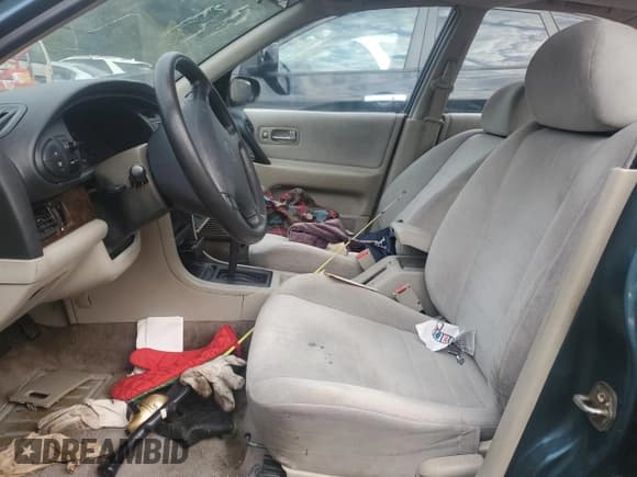 ✅ 1994 Nissan Altima XE • VIN: 1N4BU31D7RC249137 • Lot: 71680585. Listed on Copart with 197,219 mi. Free auction sales archive from the USA and detailed vehicle history report at DreamBid. Image 7.