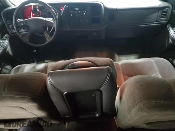 ✅ 2005 Chevrolet Silverado 2500HD LS • VIN: 1GCHK232X5F816286 • Lot: 91529195. Wystawiony na Copart z przebiegiem 215 543 mil. Bezpłatny archiwum sprzedaży aukcyjnych z USA i szczegółowy raport historii pojazdu na DreamBid. Zdjęcie 8.