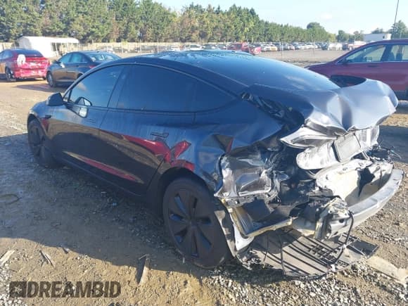 ✅ 2024 Tesla Model 3 • VIN: 5YJ3E1EAXRF770629 • Lot: 43200616. Wystawiony na IAAI z przebiegiem 41 827 mil. Bezpłatny archiwum sprzedaży aukcyjnych z USA i szczegółowy raport historii pojazdu na DreamBid. Zdjęcie 3.