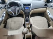 ✅ 2013 Hyundai Accent GLS • VIN: KMHCT4AE5DU563187 • Lot: 73737274. Wystawiony na Copart z przebiegiem 244 250 mil. Bezpłatny archiwum sprzedaży aukcyjnych z USA i szczegółowy raport historii pojazdu na DreamBid. Zdjęcie 8.