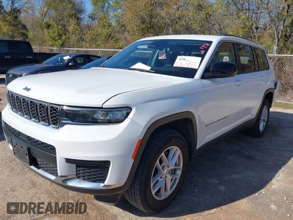 ✅ 2023 Jeep Grand Cherokee Laredo • VIN: 1C4RJJAG6P8901665 • Lot: 43875594. Listed on IAAI with 60,960 mi. Free auction sales archive from the USA and detailed vehicle history report at DreamBid. Image 17.