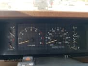 ✅ 1984 Toyota Pickup SR5 • VIN: JT4RN56SXE5012665 • Lot: 74031314. Wystawiony na Copart z przebiegiem 293 322 mil. Bezpłatny archiwum sprzedaży aukcyjnych z USA i szczegółowy raport historii pojazdu na DreamBid. Zdjęcie 9.