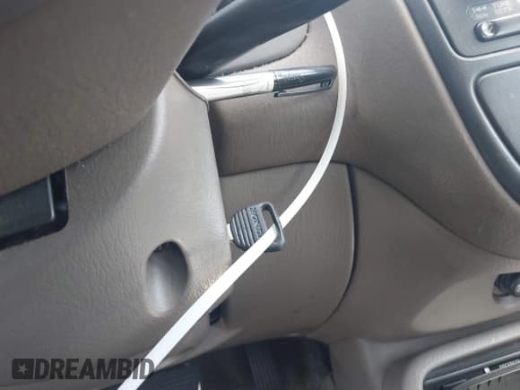 ✅ 1996 Honda Civic LX • VIN: 1HGEJ6607TL009912 • Lot: 40389969. Wystawiony na IAAI z przebiegiem 185 798 mil. Bezpłatny archiwum sprzedaży aukcyjnych z USA i szczegółowy raport historii pojazdu na DreamBid. Zdjęcie 11.