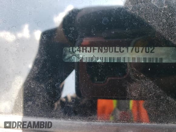 ✅ 2020 Jeep Grand Cherokee Trackhawk • VIN: 1C4RJFN90LC170702 • Lot: 67568655. Wystawiony na Copart z przebiegiem 21 716 mil. Bezpłatny archiwum sprzedaży aukcyjnych z USA i szczegółowy raport historii pojazdu na DreamBid. Zdjęcie 13.