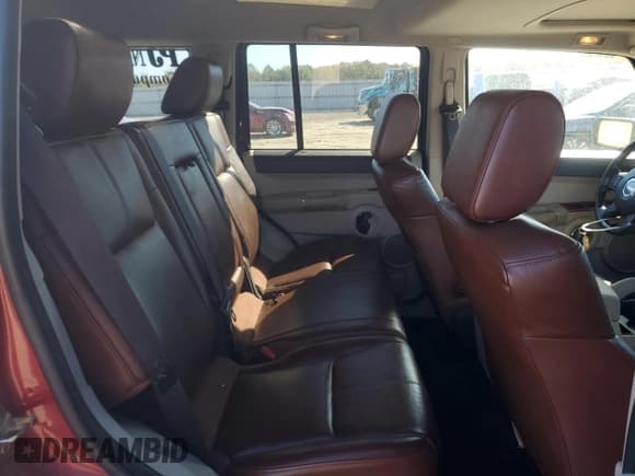 ✅ 2006 Jeep Commander Limited • VIN: 1J8HG58N66C155857 • Lot: 87012205. Wystawiony na Copart z przebiegiem 217 695 mil. Bezpłatny archiwum sprzedaży aukcyjnych z USA i szczegółowy raport historii pojazdu na DreamBid. Zdjęcie 11.