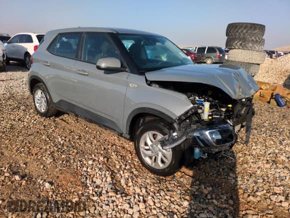 ✅ 2022 Hyundai Venue SE • VIN: KMHRB8A30NU207427 • Lot: 83052634. Listed on Copart with 15,159 mi. Free auction sales archive from the USA and detailed vehicle history report at DreamBid. Image 4.