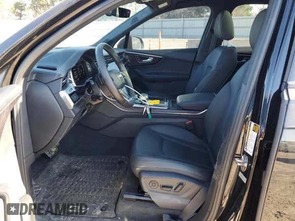 ✅ 2024 Audi Q7 Premium Plus • VIN: WA1LCBF75RD004677 • Lot: 53359235. Listed on Copart with 17,677 mi. Free auction sales archive from the USA and detailed vehicle history report at DreamBid. Image 7.