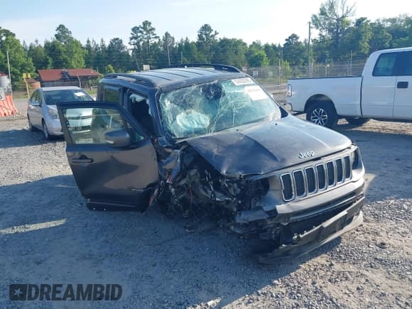✅ 2021 Jeep Renegade Limited • VIN: ZACNJDD13MPM27926 • Lot: 42226469. Wystawiony na IAAI z przebiegiem 30 271 mil. Bezpłatny archiwum sprzedaży aukcyjnych z USA i szczegółowy raport historii pojazdu na DreamBid. Zdjęcie 1.