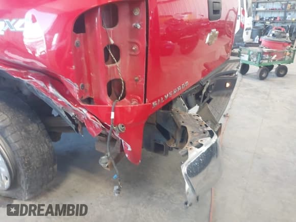 ✅ 2011 Chevrolet Silverado 2500HD LTZ • VIN: 1GC1KYC89BF206559 • Lot: 42639694. Listed on IAAI with 127,697 mi. Free auction sales archive from the USA and detailed vehicle history report at DreamBid. Image 18.