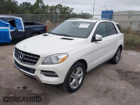 ✅ 2013 Mercedes-Benz M 350 • VIN: 4JGDA5JB3DA159912 • Lot: 43904090. Listed on IAAI with 155,772 mi. Free auction sales archive from the USA and detailed vehicle history report at DreamBid. Image 2.