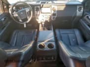 ✅ 2016 Ford Expedition Limited • VIN: 1FMJU1KT8GEF31817 • Lot: 94370085. Wystawiony na Copart z przebiegiem 192 550 mil. Bezpłatny archiwum sprzedaży aukcyjnych z USA i szczegółowy raport historii pojazdu na DreamBid. Zdjęcie 8.