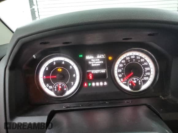 2015 Ram 1500 Tradesman with VIN 3C6JR6DGXFG687360, listed as a Copart auction lot 42380015 with 314,271 mi miles and Clean title. Bid and sale history available at DreamBid. Image 9.