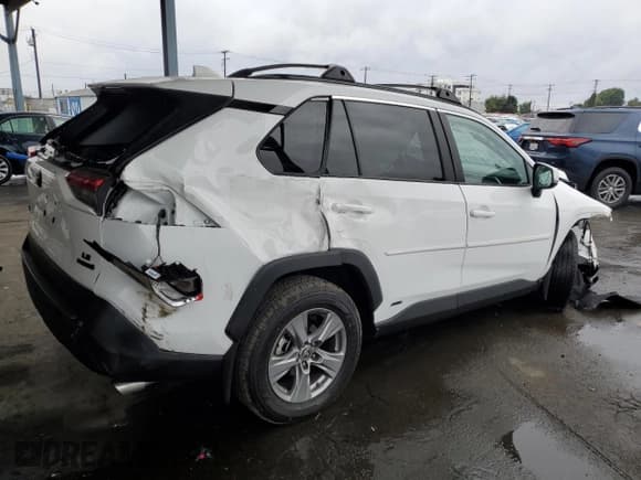 ✅ 2024 Toyota RAV4 Hybrid LE • VIN: 4T3MWRFV0RU154398 • Лот: 86455535. Опубликован ранее на Copart с пробегом 15 984 миль. Бесплатный доступ к архиву аукционных продаж из США и подробный отчёт об истории автомобиля на DreamBid. Изображение 3.