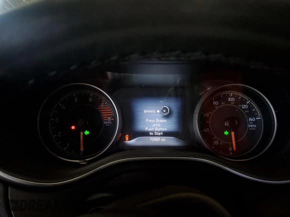 ✅ 2020 Jeep Cherokee Limited • VIN: 1C4PJMDX1LD572217 • Lot: 84725735. Wystawiony na Copart z przebiegiem 70 887 mil. Bezpłatny archiwum sprzedaży aukcyjnych z USA i szczegółowy raport historii pojazdu na DreamBid. Zdjęcie 9.