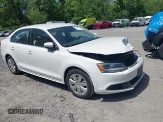 ✅ 2013 Volkswagen Jetta SE • VIN: 3VWBP7AJ2DM386232 • Лот: 42288567. Опубликован ранее на IAAI с пробегом 82 793 миль. Бесплатный доступ к архиву аукционных продаж из США и подробный отчёт об истории автомобиля на DreamBid. Изображение 1.