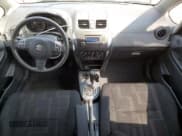 ✅ 2011 Suzuki SX4 Crossover • VIN: JS2YB5A31B6305404 • Lot: 65258365. Wystawiony na Copart z przebiegiem 77 934 mil. Bezpłatny archiwum sprzedaży aukcyjnych z USA i szczegółowy raport historii pojazdu na DreamBid. Zdjęcie 8.