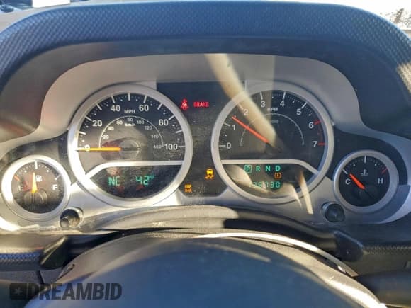 ✅ 2008 Jeep Wrangler Unlimited Sahara • VIN: 1J8GA59148L553239 • Lot: 94098485. Listed on Copart with 136,730 mi. Free auction sales archive from the USA and detailed vehicle history report at DreamBid. Image 9.