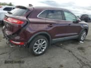 ✅ 2019 Lincoln MKC Select • VIN: 5LMCJ2D92KUL06278 • Lot: 82199585. Wystawiony na Copart z przebiegiem 62 297 mil. Bezpłatny archiwum sprzedaży aukcyjnych z USA i szczegółowy raport historii pojazdu na DreamBid. Zdjęcie 3.