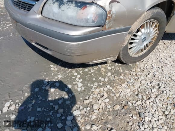 ✅ 2001 Chevrolet Impala • VIN: 2G1WF55E619146347 • Lot: 42792452. Wystawiony na IAAI z przebiegiem 156 009 mil. Bezpłatny archiwum sprzedaży aukcyjnych z USA i szczegółowy raport historii pojazdu na DreamBid. Zdjęcie 13.